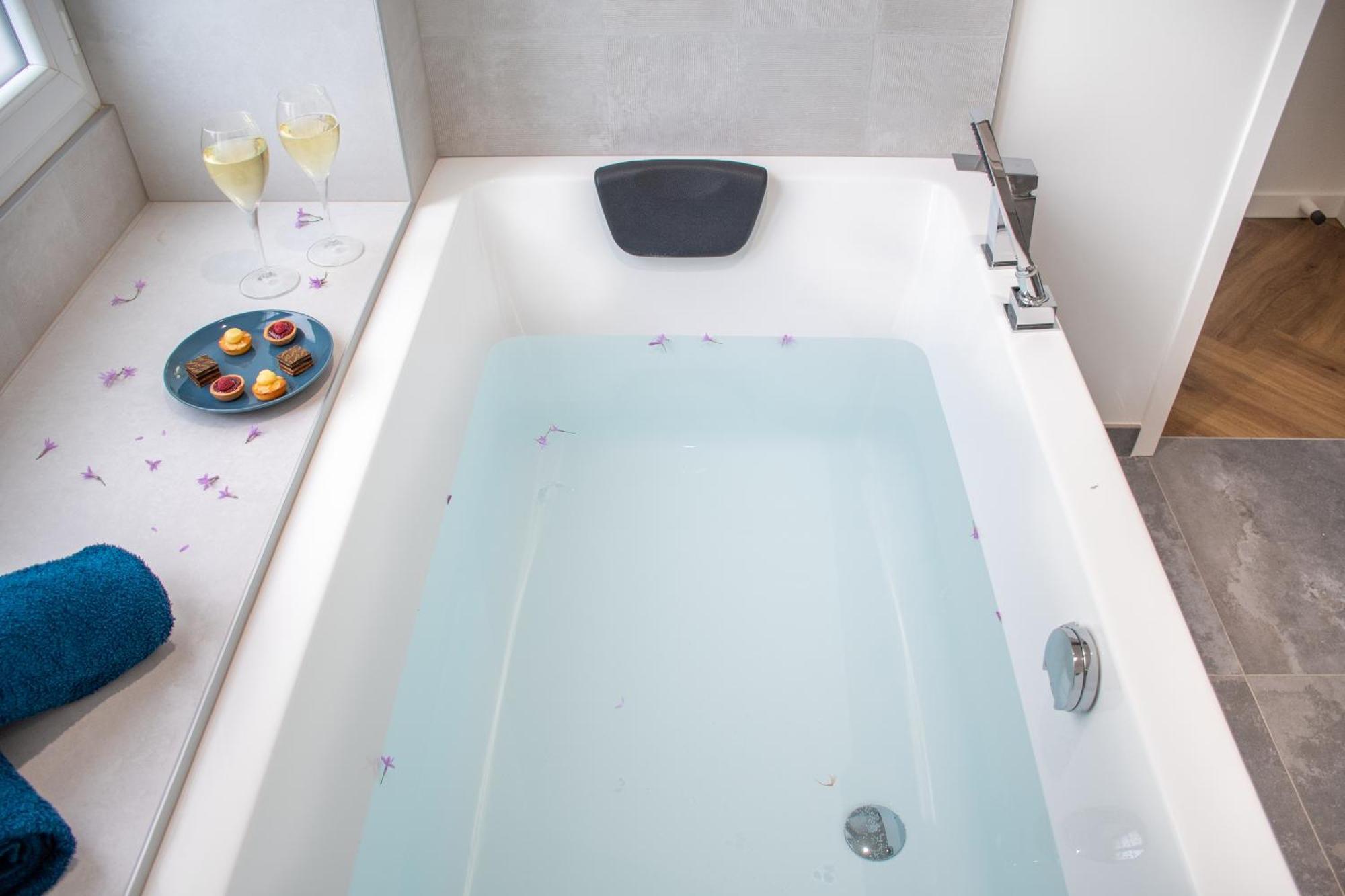 נאנט L'Appartement Des Ducs Avec Baignoire Double מראה חיצוני תמונה